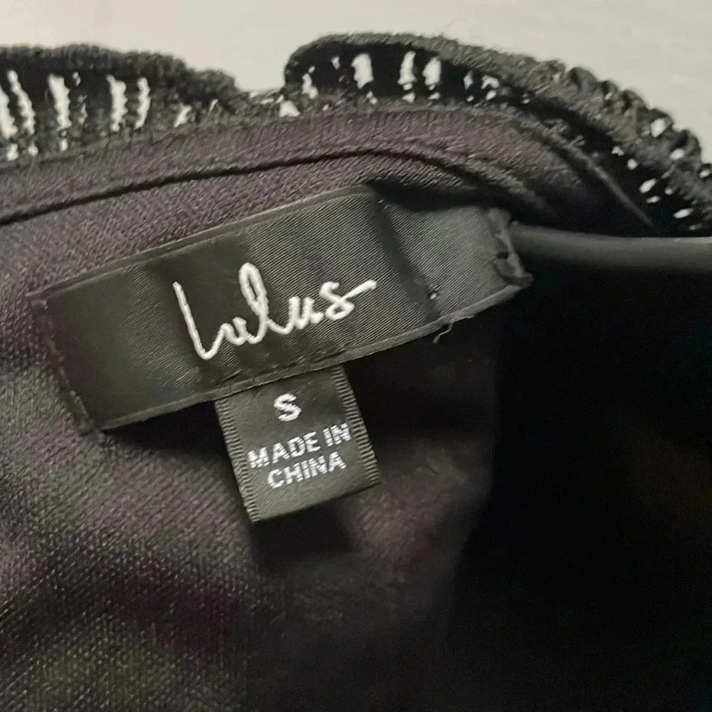 🛑Sold🛑 Lulu’s Black Lace Dress- Small - Picture 12 of 12